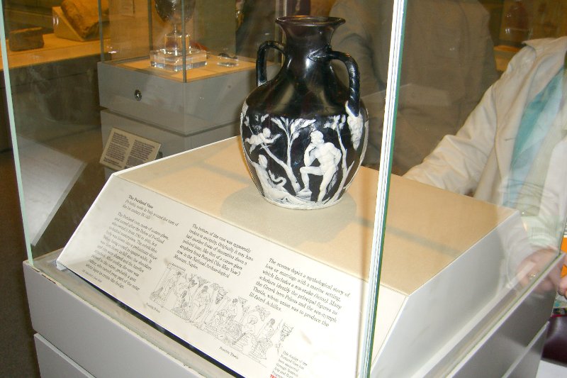 London040106-1861.jpg - The Portland Vase