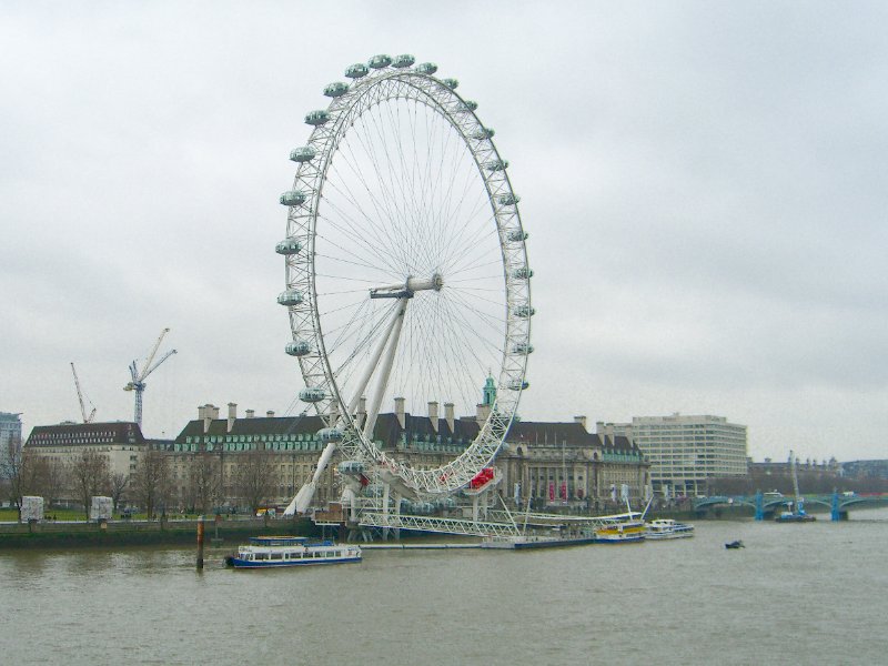 CIMG1729.jpg - London Eye view from Charing Cross Station. London County Hall (background, center)