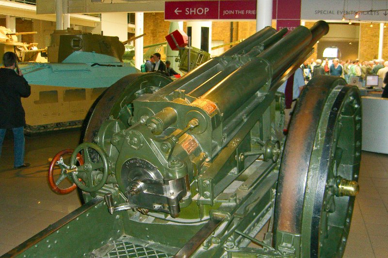 London040106-2038.jpg - British 60 Pounder Field Gun