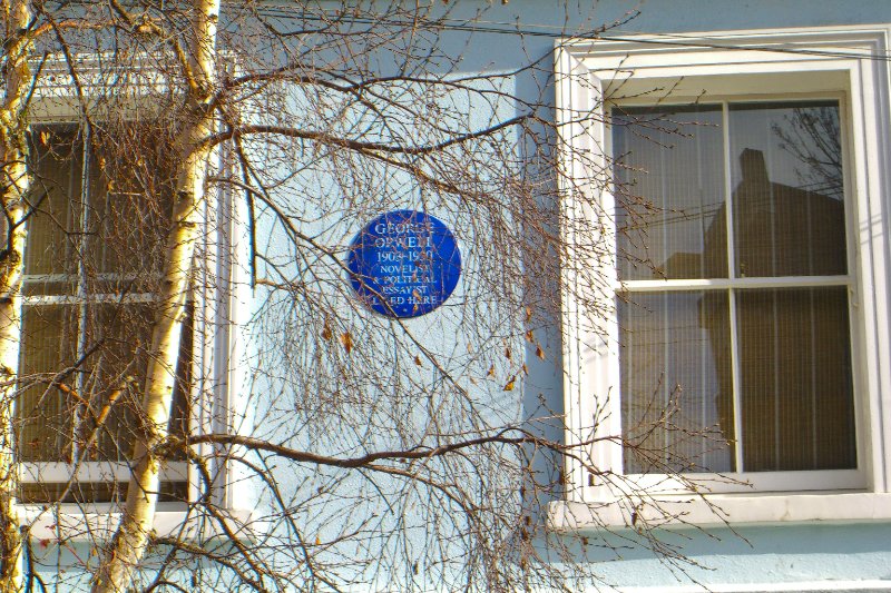 London040106-1759.jpg - George Orwell, 1903-1950. Novelist & Political Essayist Lived Here. 22 Portobello Road.