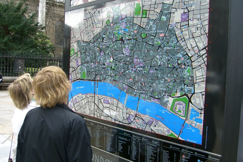 London040106-1817.jpg - Street Map at North East edge of St Paul's Cathedral near St Paul's tube stop