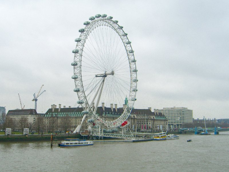 CIMG1729-2.jpg - London Eye view from Charing Cross Station. London County Hall (background, center)