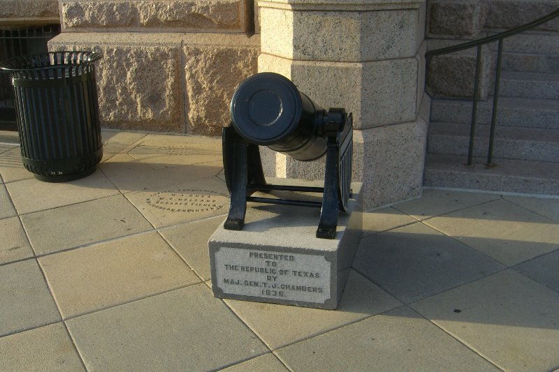 CIMG7885.JPG - Cannon Presented to the Republic of Texas 1836