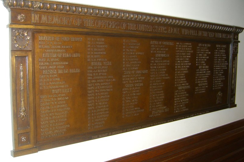 CIMG7903.JPG - In memory of the Officers of the United States Army Who fell in the war with Mexico.