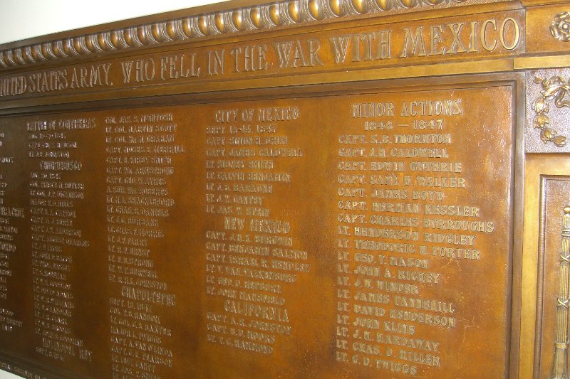CIMG7904.JPG - In memory of the Officers of the United States Army Who fell in the war with Mexico.