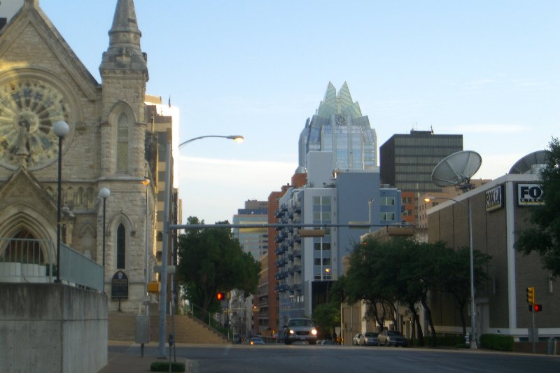 CIMG7931.JPG - Saint Mary Cathedral(left), Frosk Bank Tower (Center), Fox Austin (right)