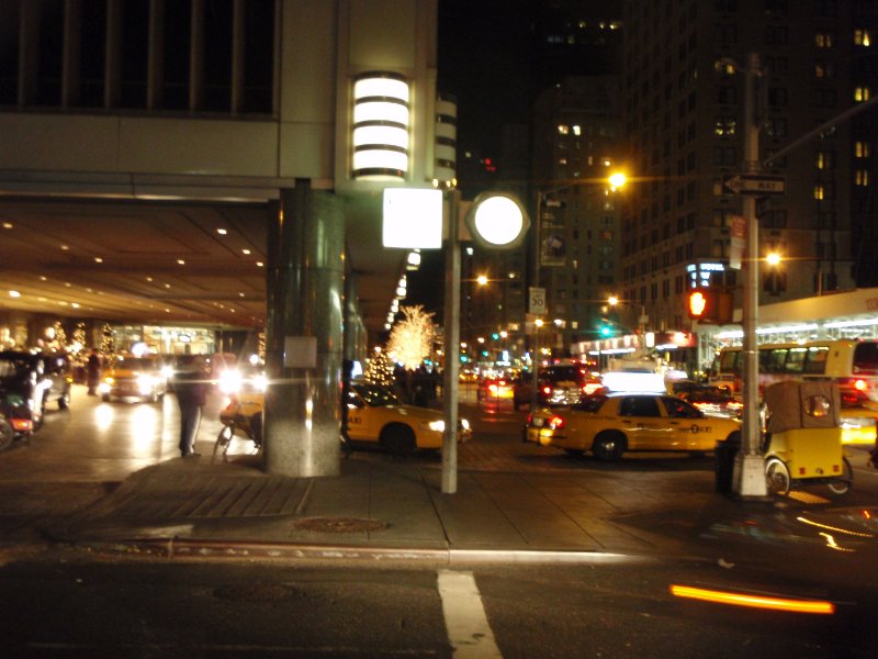 P2160194.JPG - Walking Down Ave of Americas to Rockefeller Center