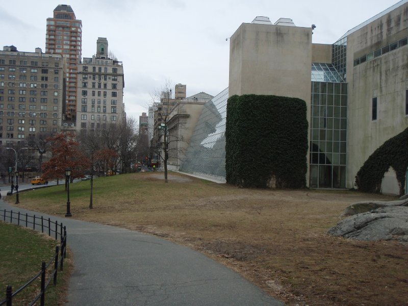 P2170280.JPG - Central Park Behind the Met
