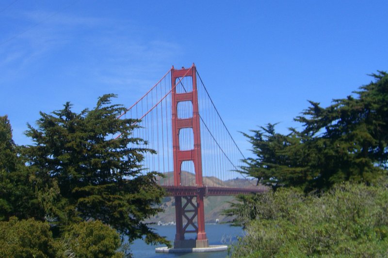 CIMG6470r.jpg - Golden Gate Bridge viewed from Battery East Road