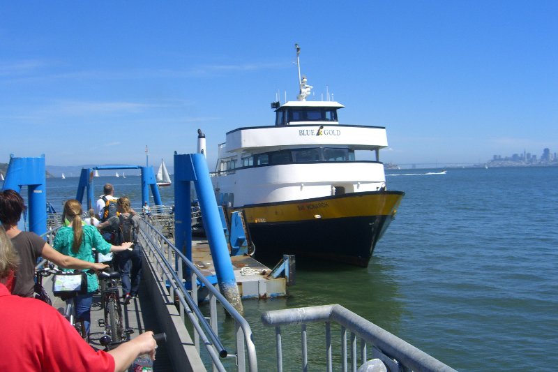 CIMG6573.JPG - Bay Monarch, run by Blue & Gold Fleet, loading bicycle riders at the Sausalito Frerry Dock