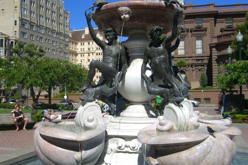 CIMG6356.JPG - "Fountain of the Tortoises" copied from the orignal in Piazza Mattei, Rome, Italy -- Huntington Park on Nob Hill (Pacific-Union Club in background)
