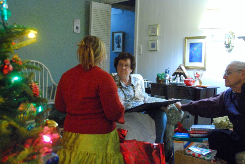 DSC_2061.JPG - Christmas Eve at  Grandma Kozik's
