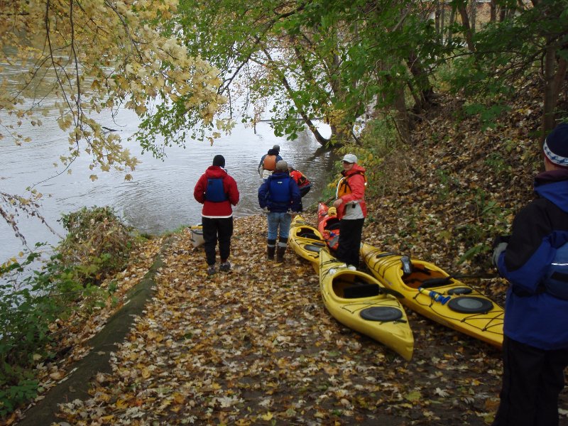 PA240001.jpg - Fox River Kayaking boat launch at "The Last Resort" in Sheridan, IL