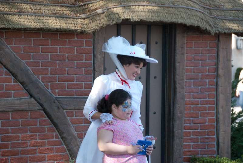 DisneyWorld022709-3695.jpg - Mary Poppins Character Greeting