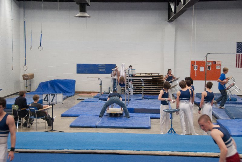 GymnasticsSpring09-4727.jpg - Wheaton Coop at NNHS