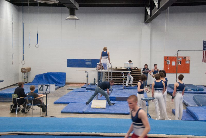 GymnasticsSpring09-4728.jpg - Wheaton Coop at NNHS