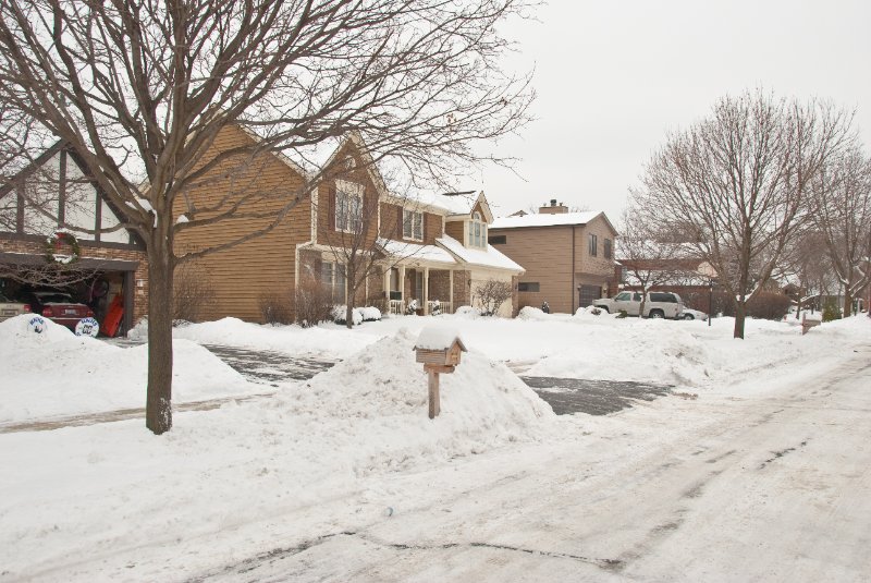HouseSnow-2318.jpg - Snowy January