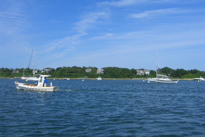 CIMG1757.jpg - Boatride on Harbor Tendor's boat through the Edgartown Harbor