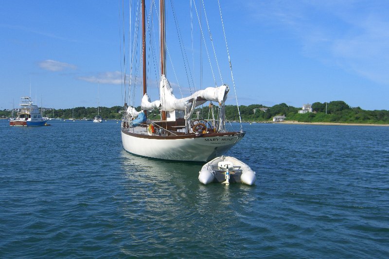 CIMG1759.jpg - Boatride on Harbor Tendor's boat through the Edgartown Harbor