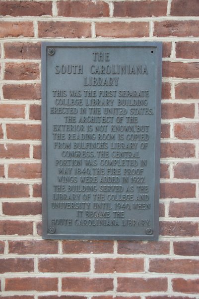 USC040409-4520.jpg - The South Caroliniana Library