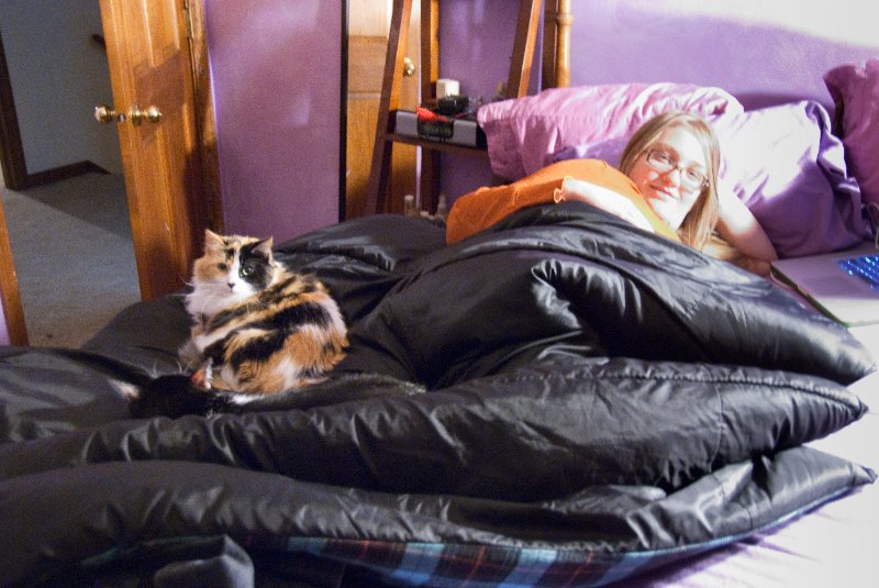 DSC_0507.jpg - Liz has Monster and Neko on her bed with her