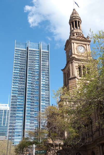 Sydney090209-9249.jpg - Sydney Town Hall. Lumière Residences (background left)