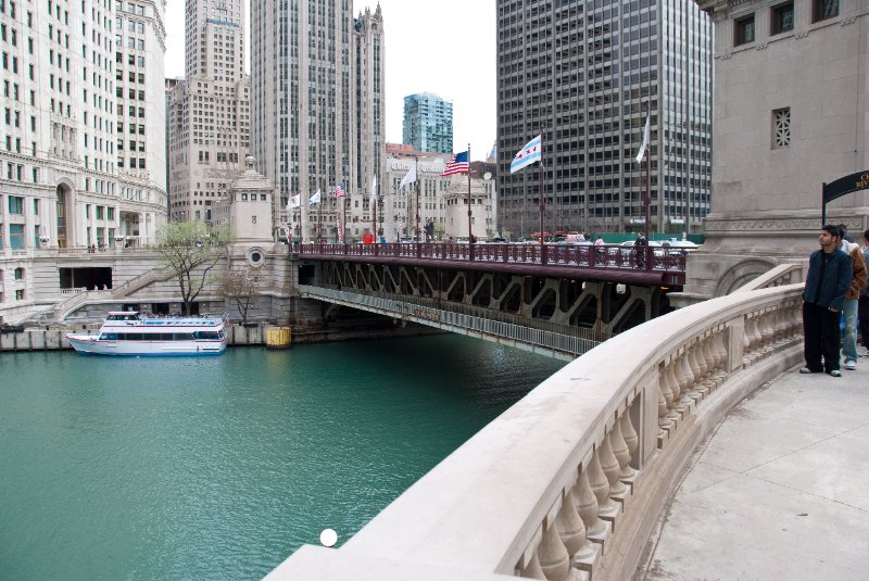 Chicago042809-5801.jpg - Michigan Avenue Bridge