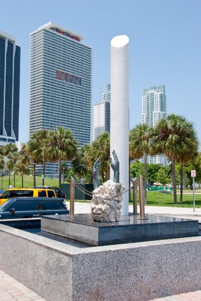 Miami041509-5010.jpg - The Liberty Column