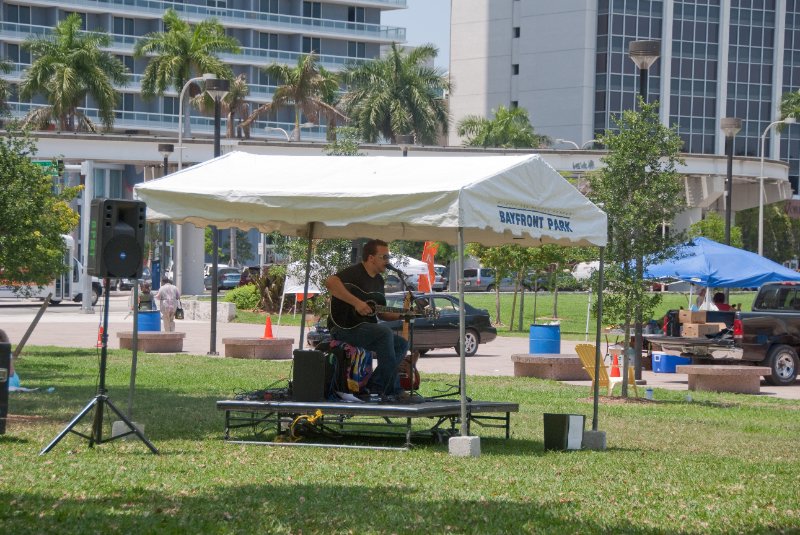 Miami041509-5032.jpg - Bayfront Park - Outdoor entertainment