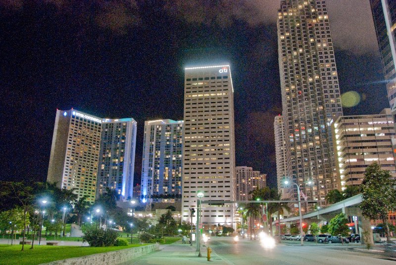 Miami041509-5196.jpg - Miami Center (Citi), Wachovia Financial Center, looking South down Biscayne Blvd