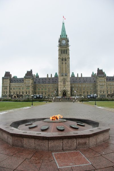 DSC_0254.jpg - Centennial Flame, The Centre Block of Parliament Hill (background)