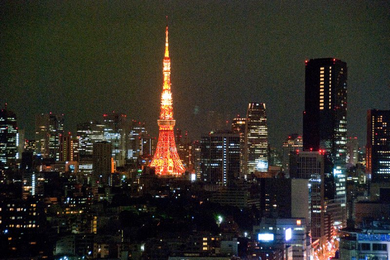 Tokyo051109-6556.jpg - Tokyo Tower, viewed from Hotel Pacific