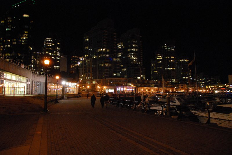 Vancouver020309-2697.jpg - Walk along Coal Harbour waterfront