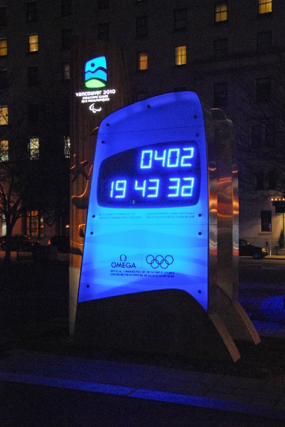 Vancouver020309-2784.jpg - Vancouver Olympics Countdown Clock in fron of Art Gallery