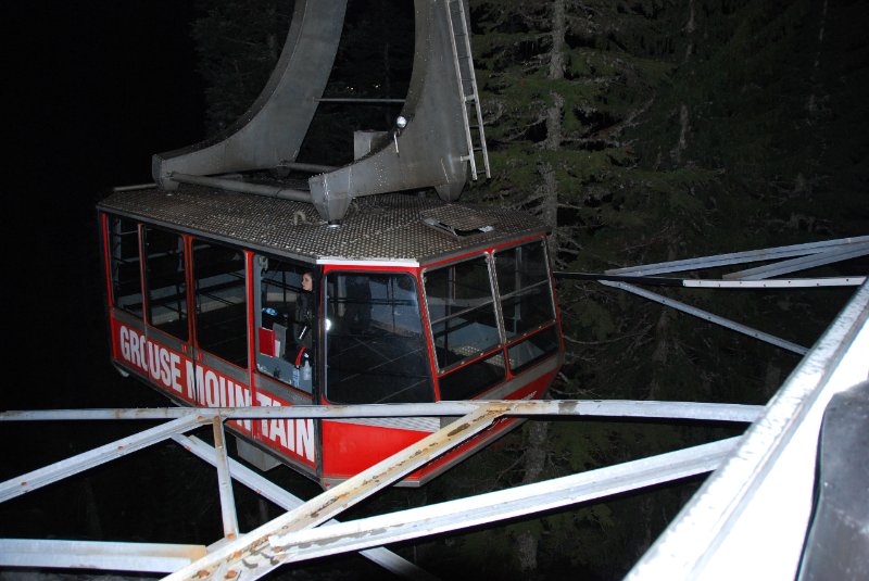 Vancouver020309-2851.jpg - Cable Car down from Grouse Mountain
