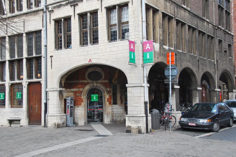 Antwerp021610-1464.jpg - Culture/Tourism Information Office in the Grote Markt