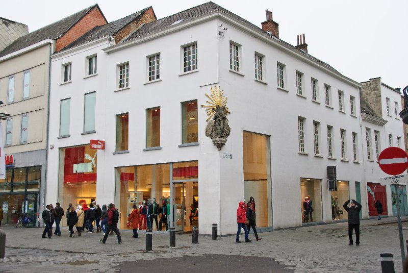 Antwerp021610-1360.jpg - Building art work on Puma Concept Store at Meir and Lange Klarenstraat