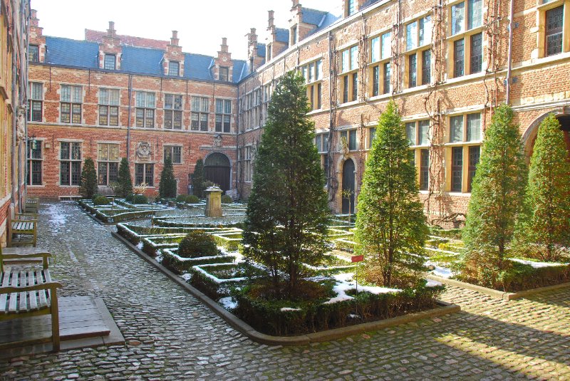 Antwerp021610-1501.jpg - Museum Plantin-Moretus/Prentenkabinet Courtyard