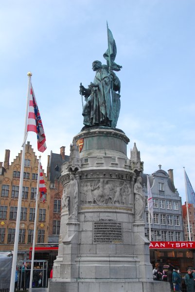 Bruge021710-1604.jpg - Statues of Jan Breydel and Pieter de Coninck in the center of the Markt square
