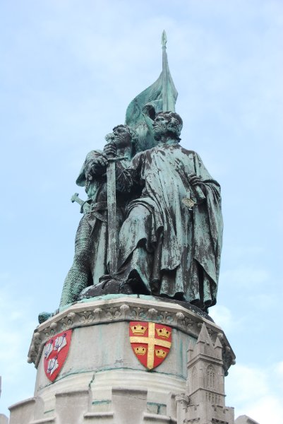 Bruge021710-1606.jpg - Statues of Jan Breydel and Pieter de Coninck in the center of the Markt square