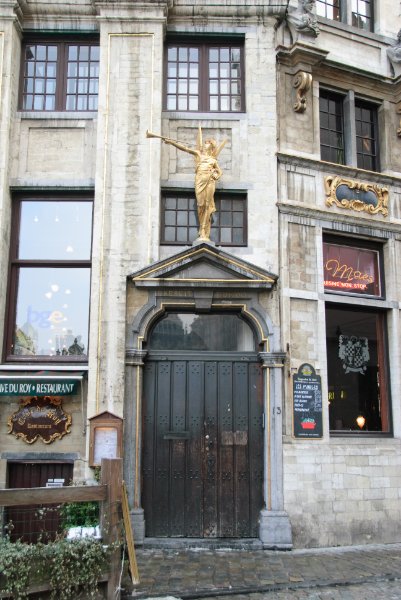 Brussels021510-1291.jpg - Ornate Door at the South West Corner of Maison de Ducs de Brabant, Grand Place. Cave du Roy (left edge)