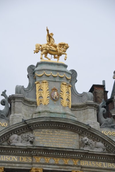 Brussels021310-0911.jpg - Charles of Lorraine Equestrian Statue on La Maison de l'Arbre d'Or building
