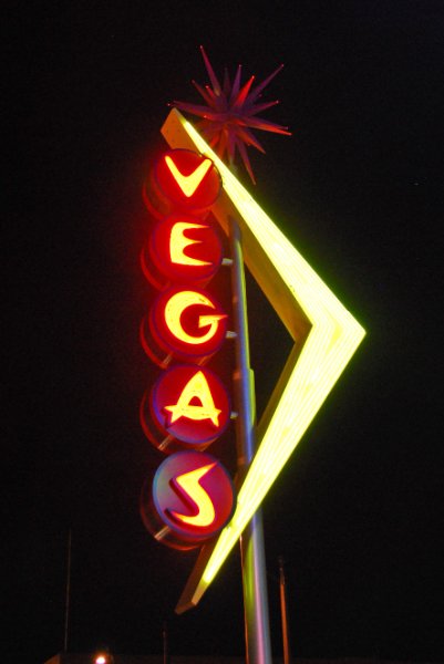 LasVegas020910-0796.jpg - Viva Vegas