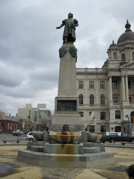 Syracuse012610-0112.jpg - Monument to Christopher Columbus