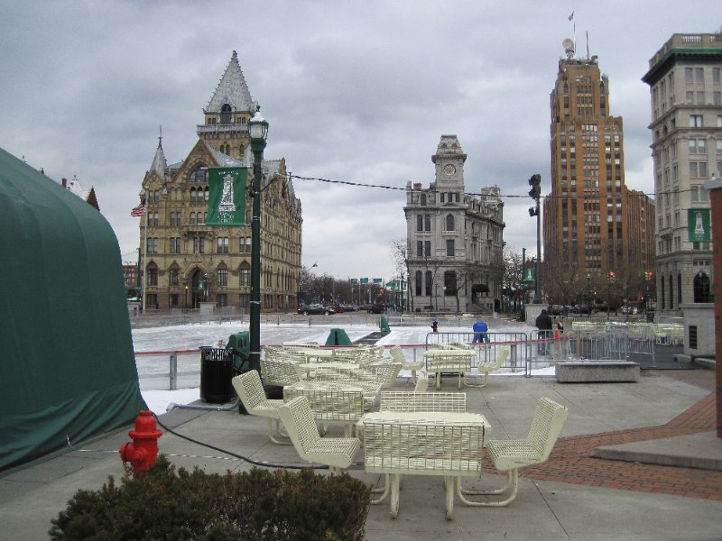 Syracuse012610-0181.jpg - Clinton Square.  Syracuse Savings Bank (left), The Gridley Building (center), The State Tower building (right)
