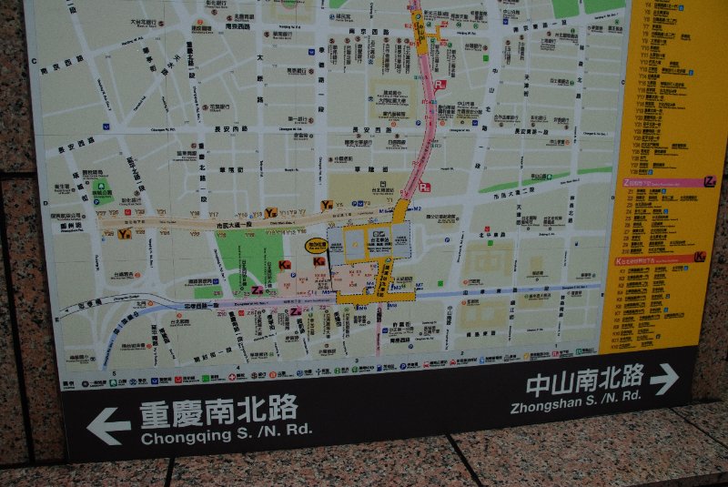 Taiwan060210-3219.jpg - Taipei Main Station pedestrian map