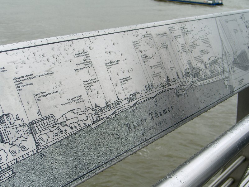 CIMG1714.jpg - River Thames (downstream), Golden Jubilee Bridges