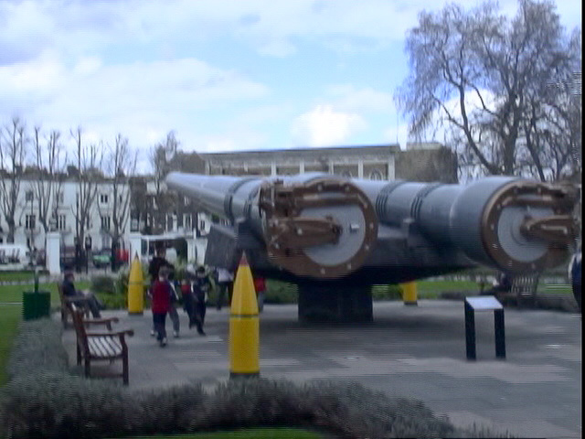 London040106-00359.jpg - Imperial War Museum - 15-inch naval guns