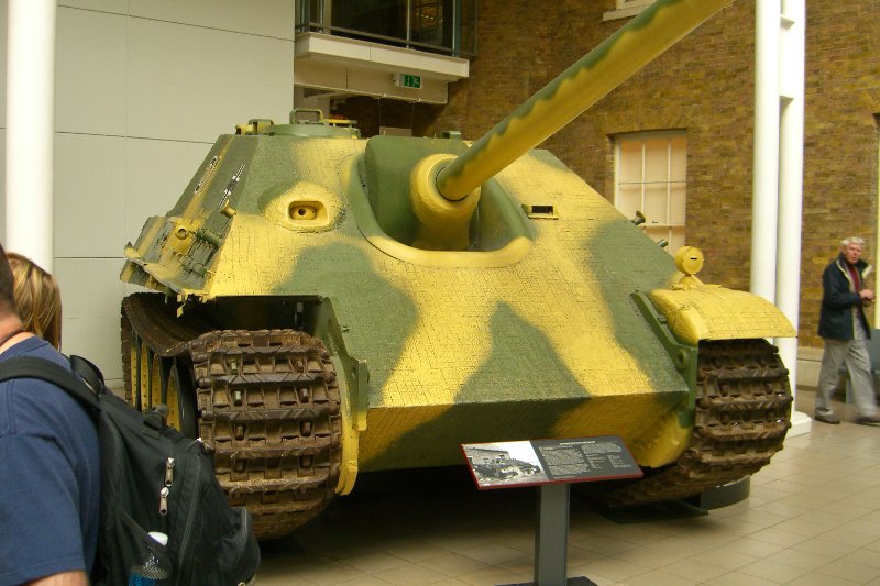 London040106-2017.jpg - German Tank Destroyer - Jagdpanther