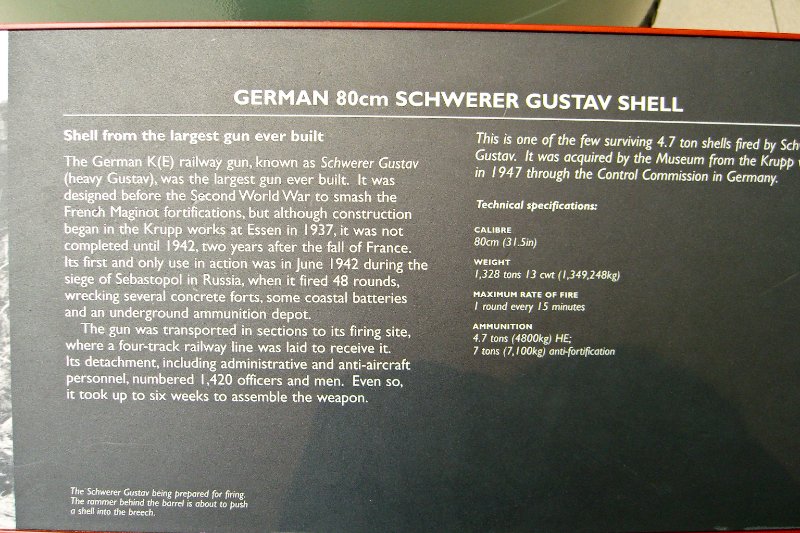 London040106-2022.jpg - German 80cm Schwerer Gustav Shell